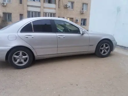 Mercedes-Benz C 200 2003 года за 3 800 000 тг. в Актау – фото 6