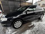 Volkswagen Passat 2006 года за 3 800 000 тг. в Алматы – фото 3