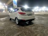 Hyundai Tucson 2012 годаfor7 250 000 тг. в Семей – фото 4