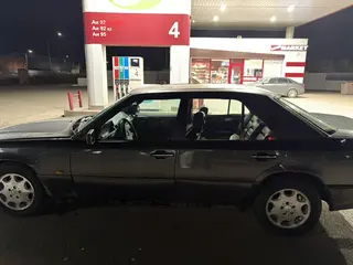 Mercedes-Benz E-Class, 1991