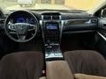 Toyota Camry 2014 года за 9 400 000 тг. в Актобе – фото 9