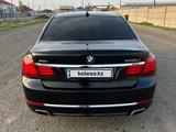 BMW 740 2013 года за 14 800 000 тг. в Аксай – фото 3