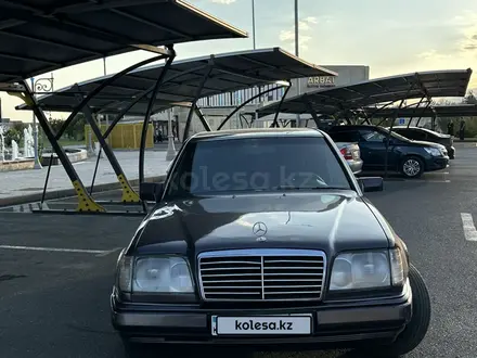 Mercedes-Benz E 280 1994 года за 2 500 000 тг. в Туркестан – фото 9