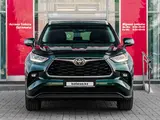 Toyota Highlander Luxe 2023 года за 38 280 000 тг. в Астана