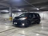 Toyota Sienna 2022 года за 27 000 000 тг. в Алматы