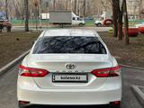 Toyota Camry 2021 года за 12 800 000 тг. в Алматы – фото 4