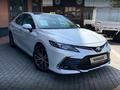 Toyota Camry 2023 года за 16 600 000 тг. в Алматы – фото 3