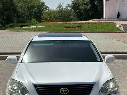 Toyota Celsior 2005 года за 3 650 000 тг. в Уральск – фото 3