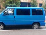 Volkswagen Caravelle 1994 годаүшін6 300 000 тг. в Астана – фото 3