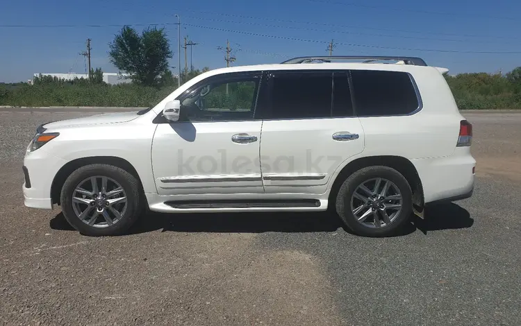 Lexus LX 570 2014 годаүшін27 000 000 тг. в Алматы