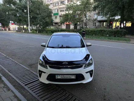 Kia Rio 2017 года за 5 000 000 тг. в Уральск – фото 3