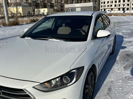 Hyundai Elantra 2017 года за 7 000 000 тг. в Атырау – фото 5