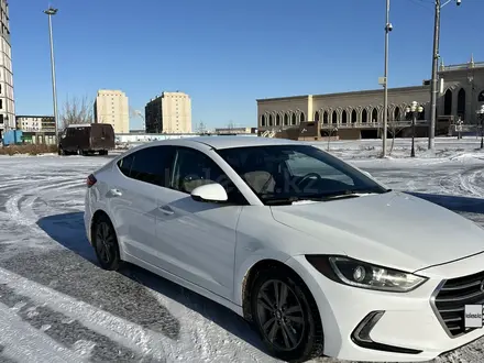 Hyundai Elantra 2017 года за 7 000 000 тг. в Атырау – фото 7