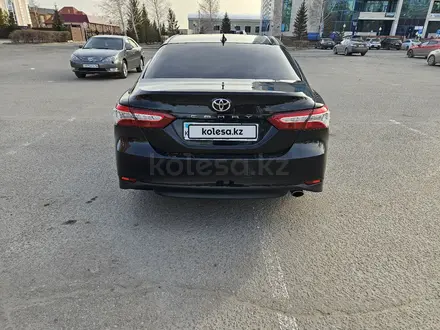 Toyota Camry 2018 года за 13 990 000 тг. в Павлодар – фото 14