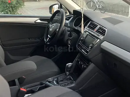 Volkswagen Tiguan 2018 года за 12 900 000 тг. в Алматы – фото 8