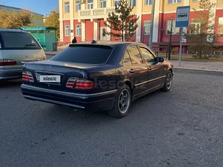 Mercedes-Benz E 280 1998 года за 2 450 000 тг. в Караганда – фото 3