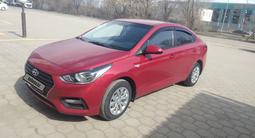 Hyundai Solaris 2018 года за 5 950 000 тг. в Караганда – фото 2