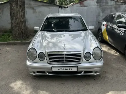 Mercedes-Benz E 55 AMG 1999 года за 5 000 000 тг. в Алматы – фото 3