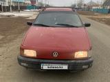 Volkswagen Passat 1993 годаfor550 000 тг. в Актобе – фото 3