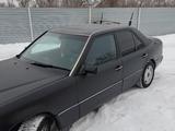 Mercedes-Benz E 230 1991 года за 1 450 000 тг. в Караганда – фото 2