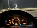 Mercedes-Benz E 230 1995 годаүшін1 650 000 тг. в Щучинск – фото 5