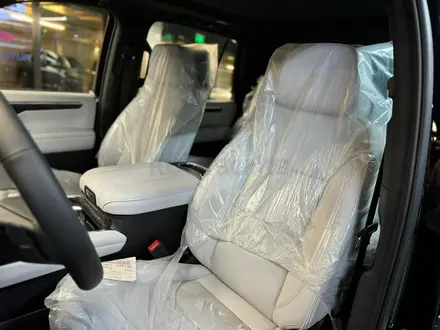 Chevrolet Tahoe Premier 2025 года за 49 900 000 тг. в Астана – фото 19