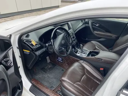 Hyundai Grandeur 2015 года за 8 000 000 тг. в Алматы – фото 4