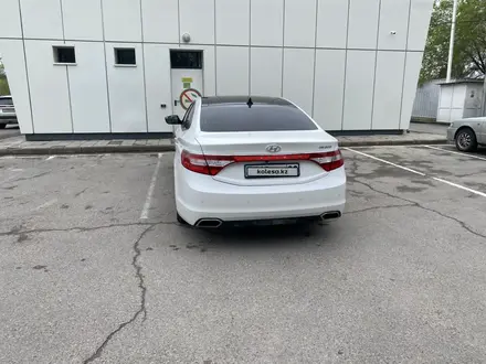 Hyundai Grandeur 2015 года за 8 000 000 тг. в Алматы – фото 3