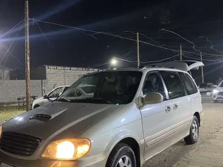 Kia Carnival 2002 года за 1 600 000 тг. в Шымкент