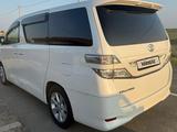 Toyota Vellfire 2010 года за 5 500 000 тг. в Атырау – фото 2