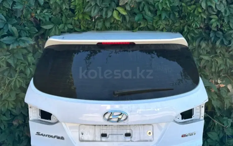 Задний крышка багажника Hyundai SantaFe за 100 тг. в Кызылорда