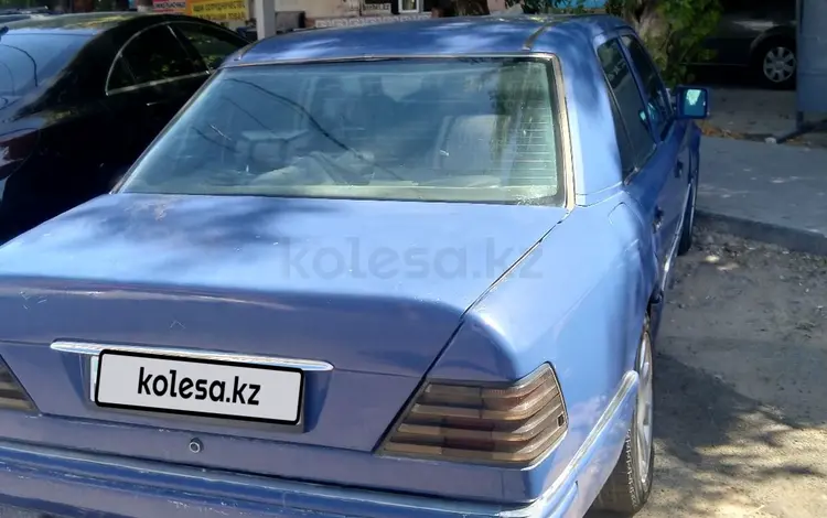 Mercedes-Benz E 200 1993 года за 650 000 тг. в Шымкент