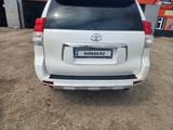 Toyota Land Cruiser Prado 2010 года за 15 200 000 тг. в Актобе – фото 4