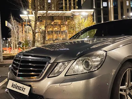 Mercedes-Benz E 200 2011 года за 8 200 000 тг. в Караганда – фото 17