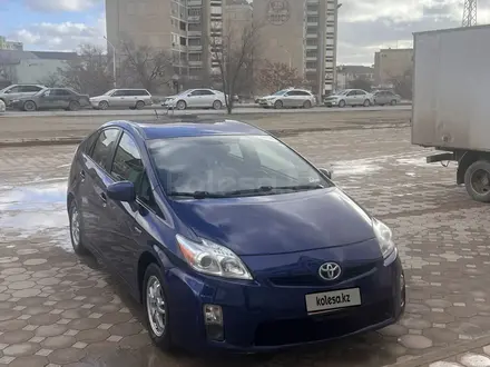 Toyota Prius 2011 года за 3 900 000 тг. в Актау