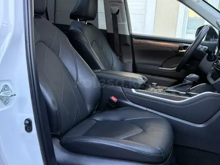 Toyota Highlander 2023 года за 30 500 000 тг. в Уральск – фото 10