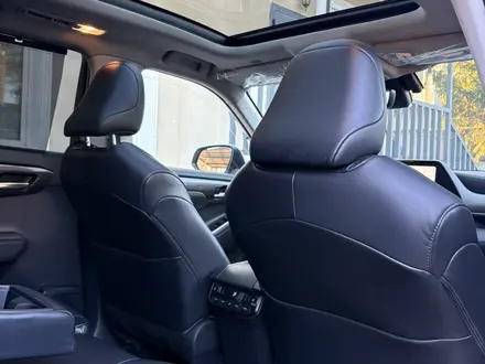 Toyota Highlander 2023 года за 30 500 000 тг. в Уральск – фото 19