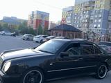 Mercedes-Benz E 320 1998 года за 2 800 000 тг. в Шымкент – фото 3