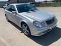 Mercedes-Benz E 320 2004 годаfor7 000 000 тг. в Актобе