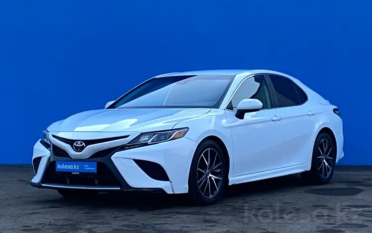 Toyota Camry 2020 года за 12 720 000 тг. в Алматы