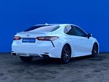 Toyota Camry 2020 года за 12 720 000 тг. в Алматы – фото 3