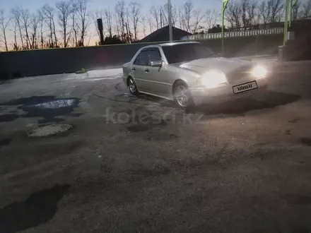 Mercedes-Benz C 220 1994 года за 1 572 755 тг. в Кокшетау – фото 4