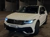 Volkswagen Tiguan 2022 года за 13 500 000 тг. в Алматы