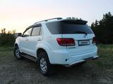 Toyota Fortuner 2006 года за 8 500 000 тг. в Риддер – фото 2