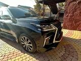 Lexus LX 570 2018 года за 55 000 000 тг. в Астана