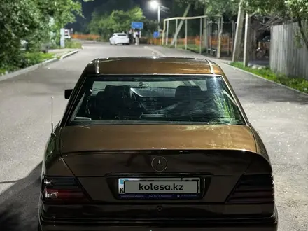 Mercedes-Benz E 280 1993 года за 1 600 000 тг. в Алматы – фото 3