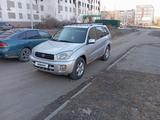 Toyota RAV4 2001 годаүшін5 300 000 тг. в Рудный – фото 4