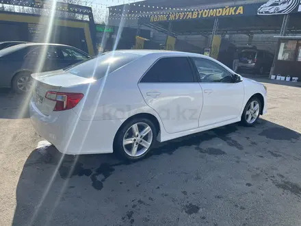 Toyota Camry 2014 года за 5 800 000 тг. в Тараз – фото 2