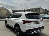 Hyundai Santa Fe 2022 года за 18 300 000 тг. в Алматы – фото 4