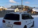 Volkswagen Touran 2014 годаүшін3 800 000 тг. в Астана – фото 5